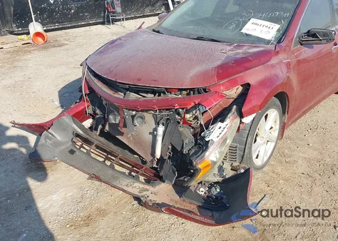 2015 Nissan Altima 2.5 Sv z USA, uszkodzony, nr VIN 1N4AL3AP3FC481352